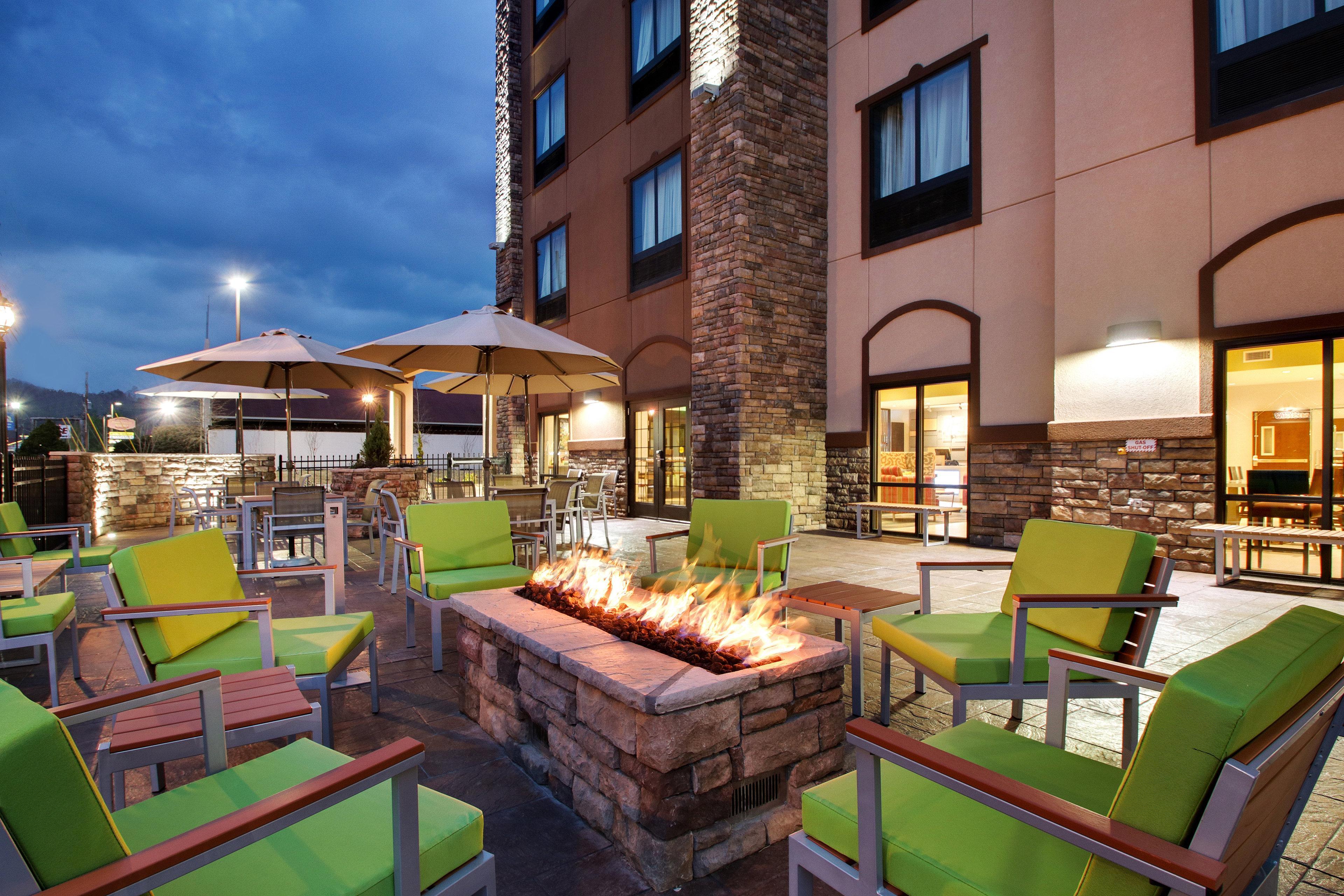 Holiday Inn Express & Suites Helen By Ihg Exterior foto