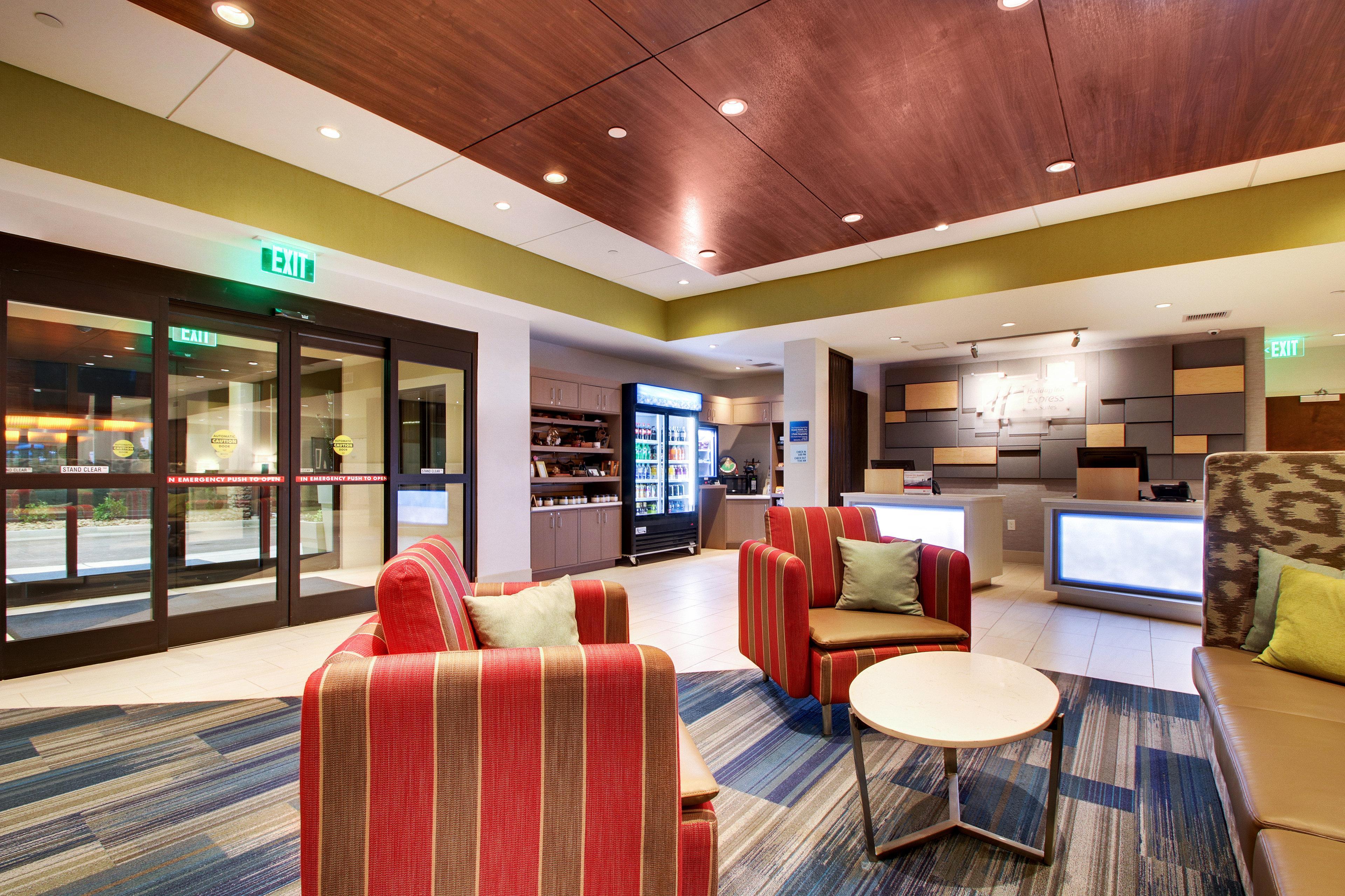 Holiday Inn Express & Suites Helen By Ihg Exterior foto